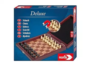 Deluxe Magnetic Chess in Wooden Box
